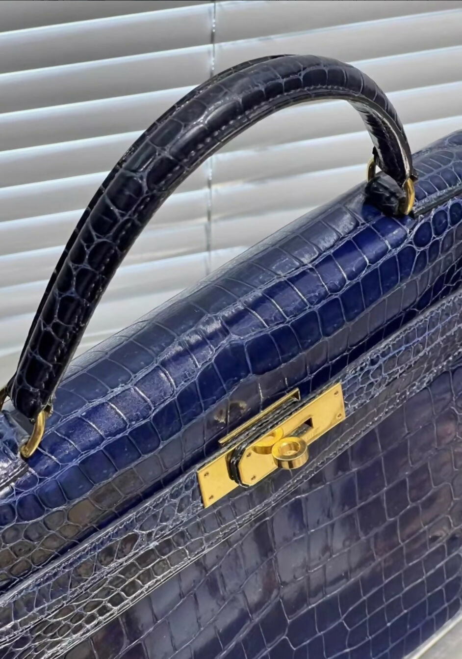 Hermès kelly 32 Blue sapphire shiny Crocodile leather gold hardware