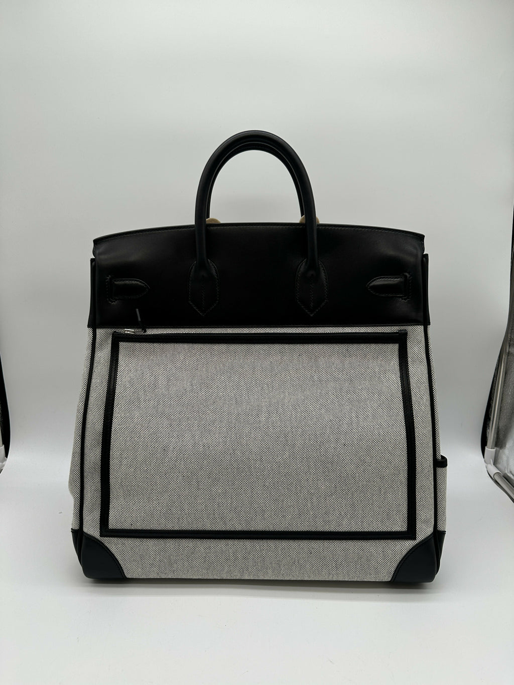 Hermès Haut A Courroies 40 Cargo Toile/Evercalf Ecru/Noir PHW W 2025