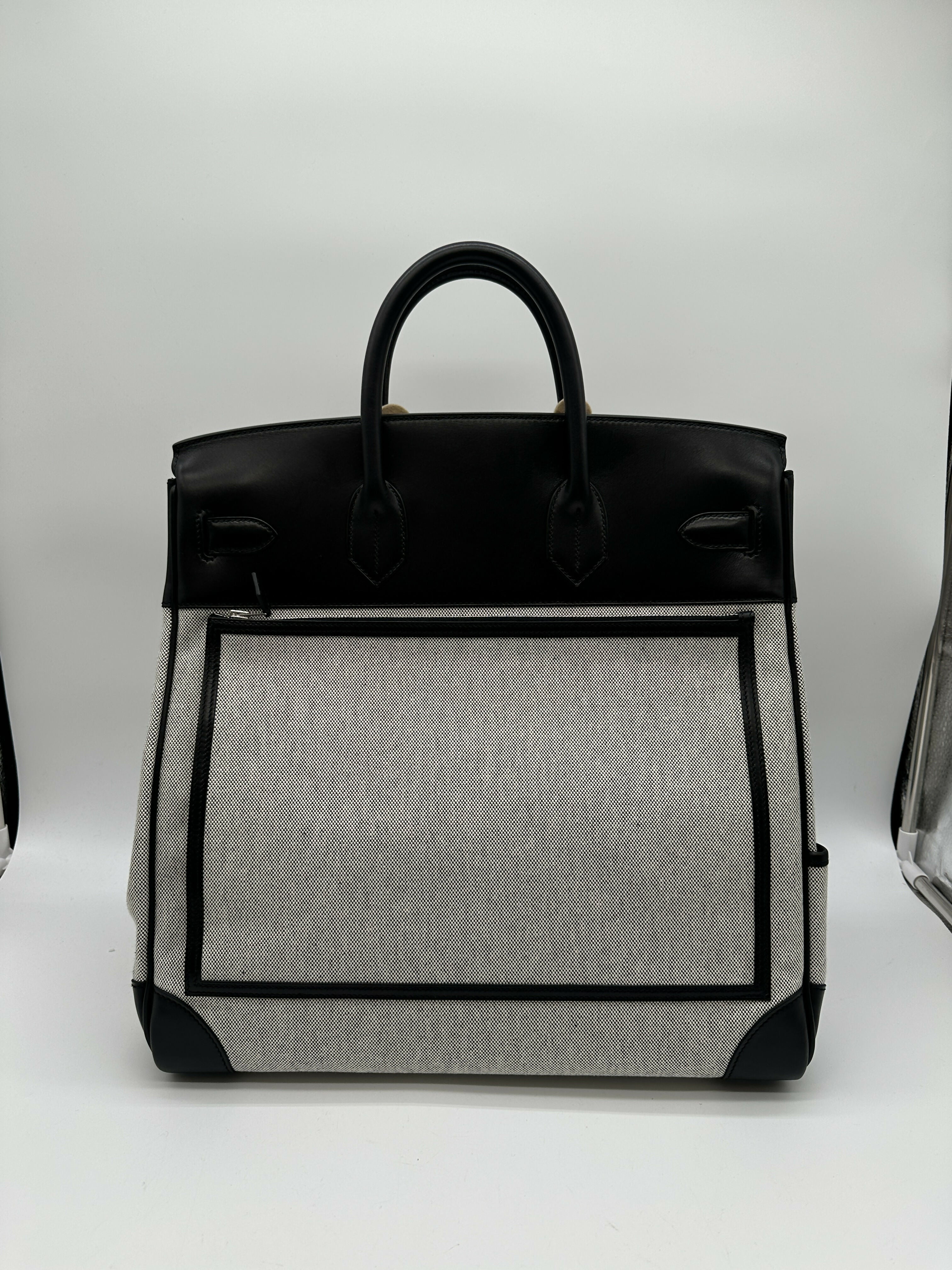 Hermès Haut A Courroies 40 Cargo Toile/Evercalf Ecru/Noir PHW W 2025
