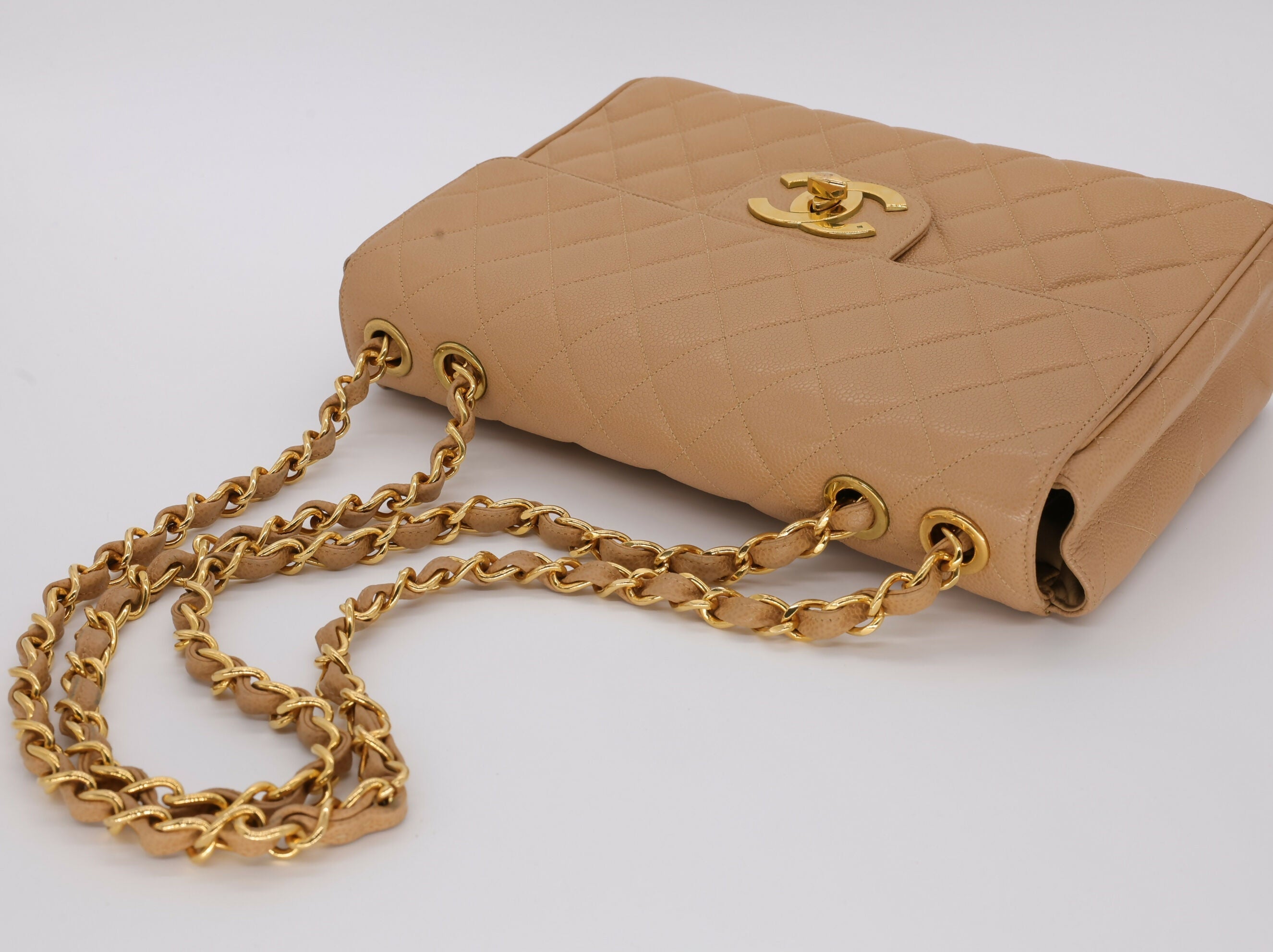 Chanel Vintage 1990s Caviar Ligt Beige Jumbo Single Classic Flap Bag