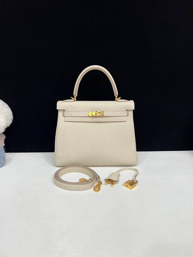 Hermes Kelly 25 craie Togo leather gold hardware
