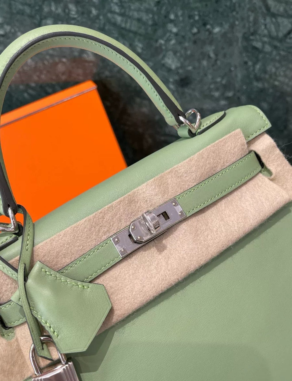 Hermes Kelly 25 3i Vert Criquet Swift Leather Palladium Hardware
