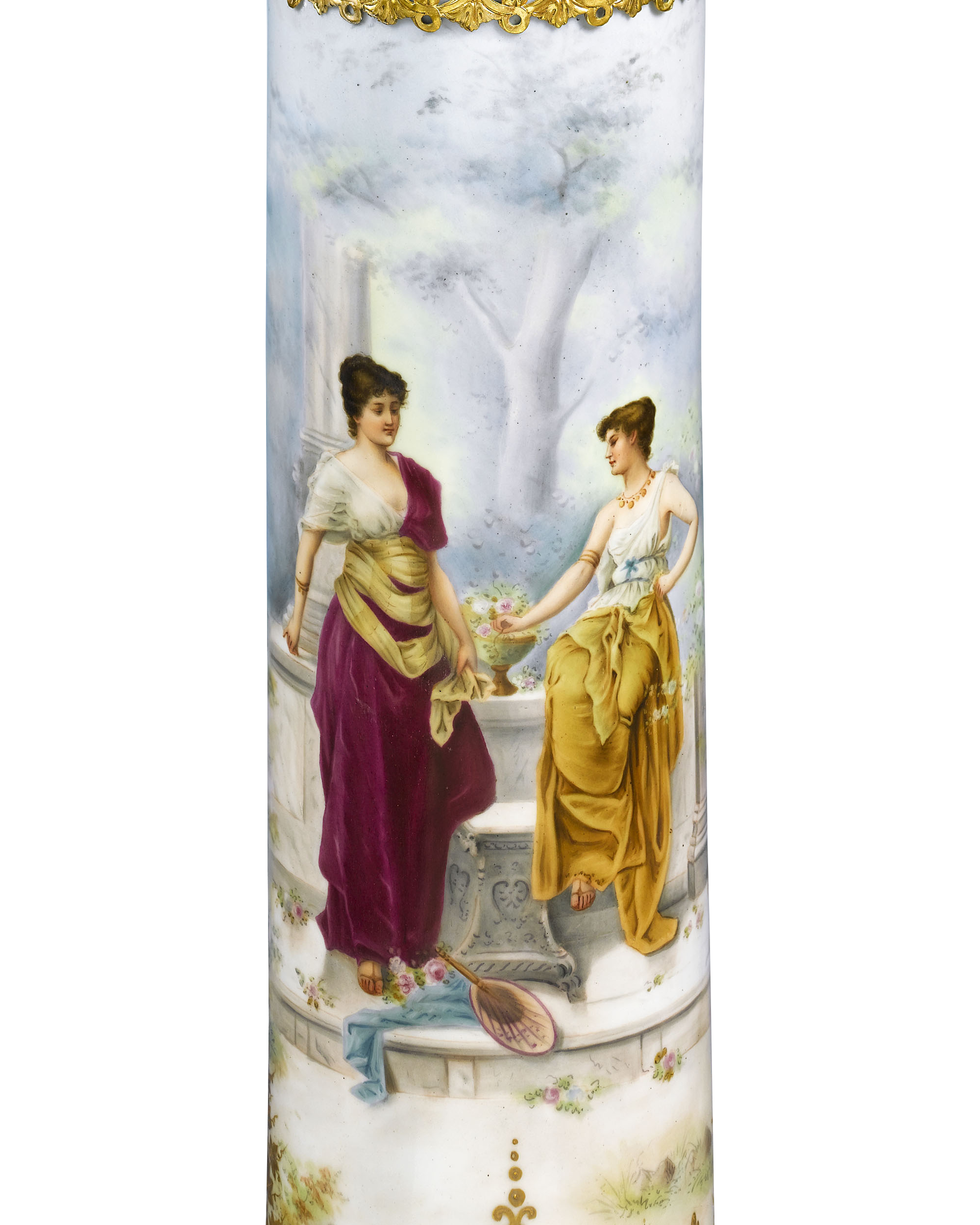 The classical motif of the porcelain echos the classical form of the pedestal