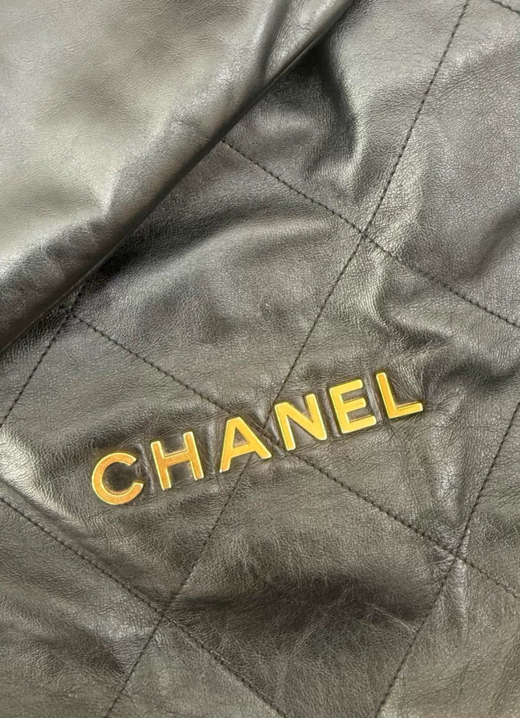 Chanel 22 hobo Bag black Leather Gold Hardware