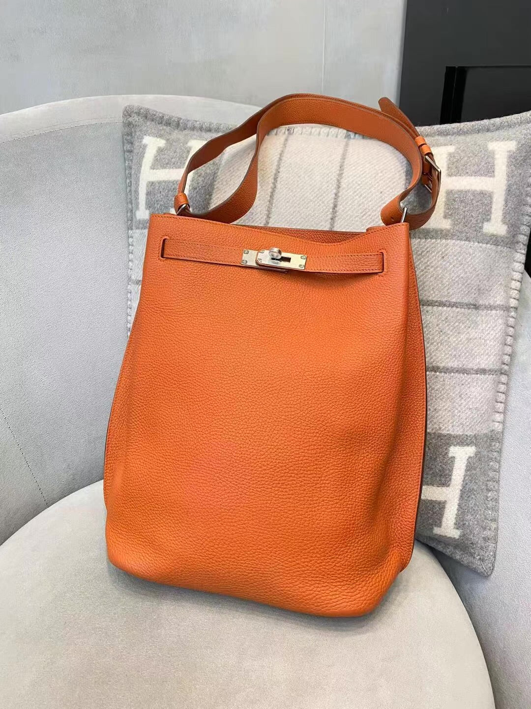 Hermes So Kelly 26 Orange Togo Leather Palladium hardware