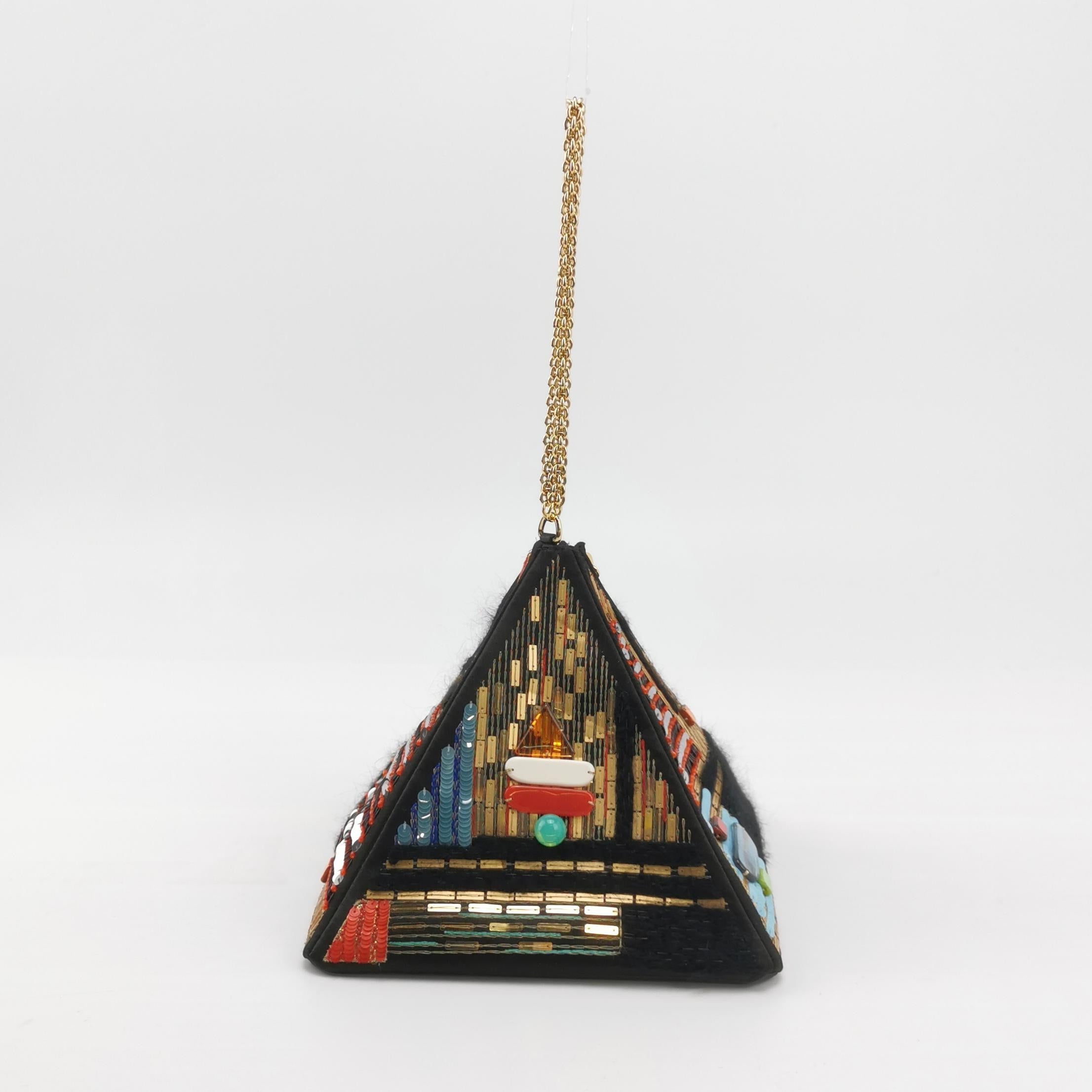 RARE CHANEL 2019 MÉTIERS D'ART PARIS-EGYPT RUNWAY PYRAMID EVENING BAG