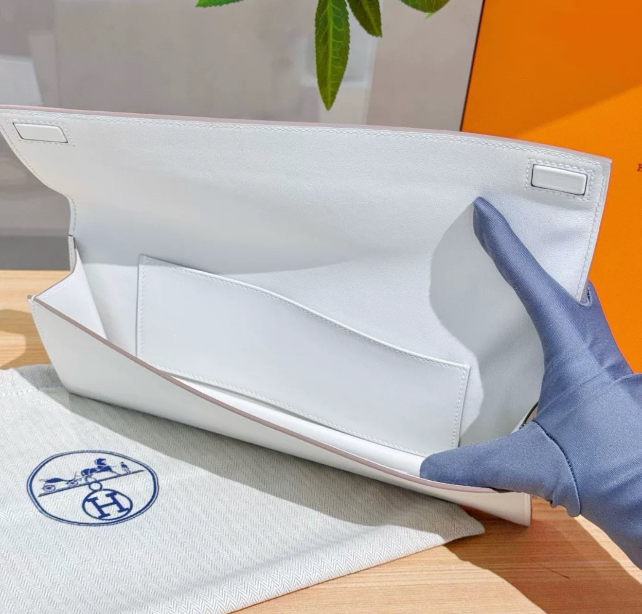 Hermès Kelly Cut Shadow Gris Pale Swift Leather