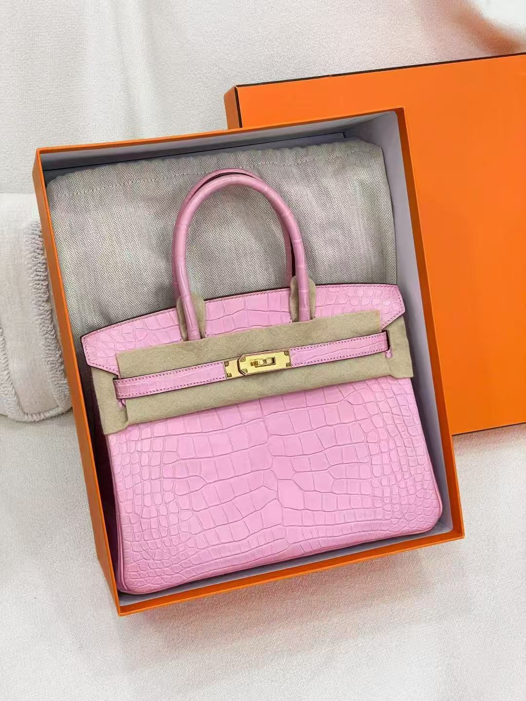 Hermès Birkin 30 5P Pink Bubblegum Matte Crocodile Leather Gold Hardware