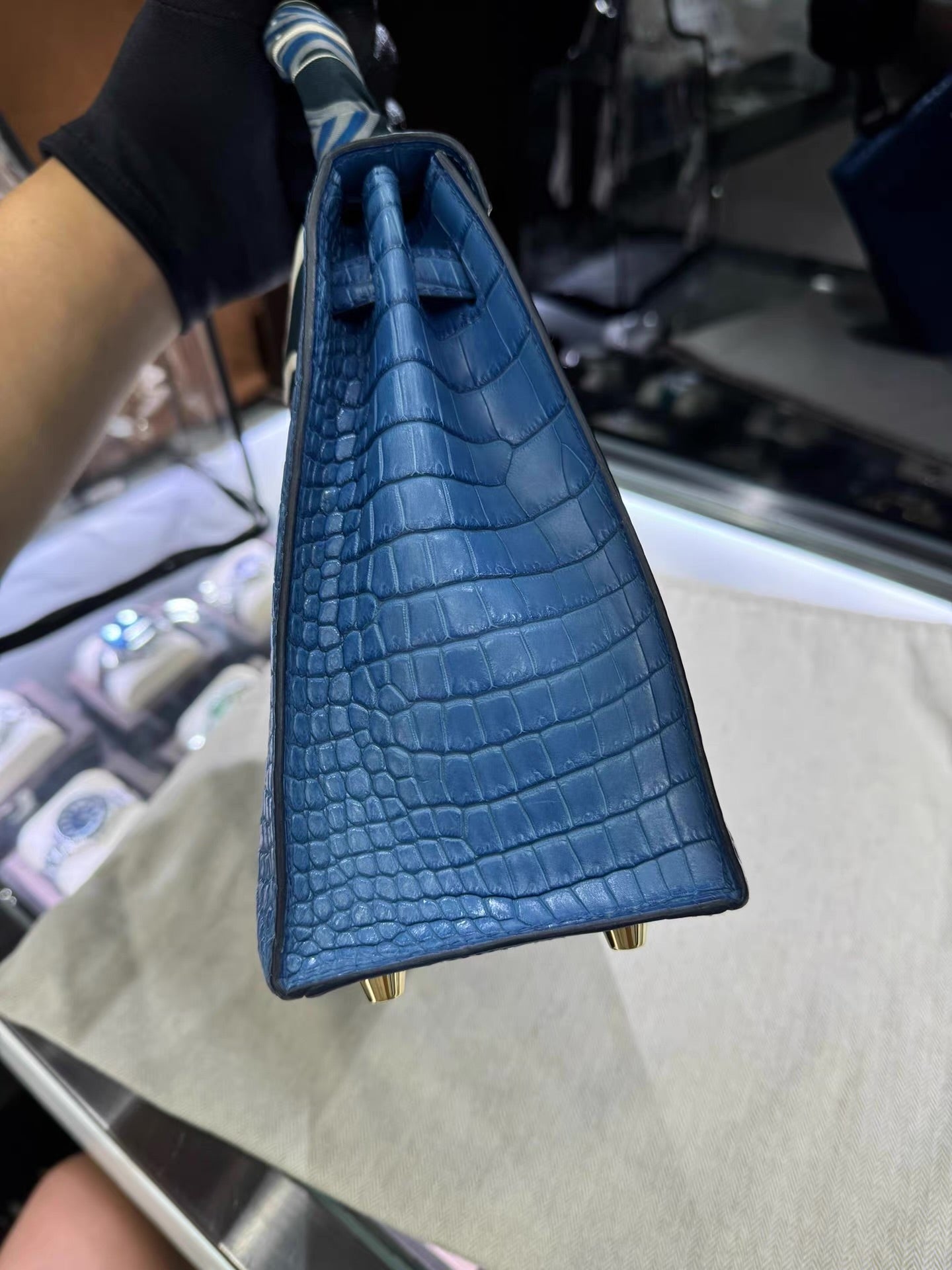 Hermes Kelly 25 Bleu Mykonos Matte Alligator Leather Gold Hardware