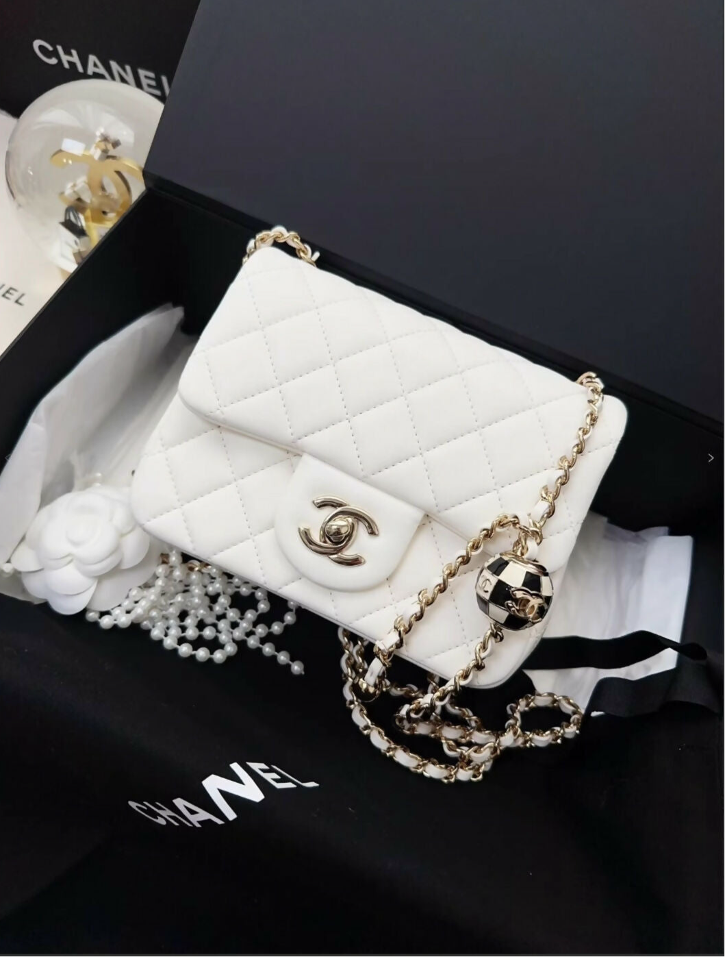 Chanel 23c white leather with gold Chain ball Bag