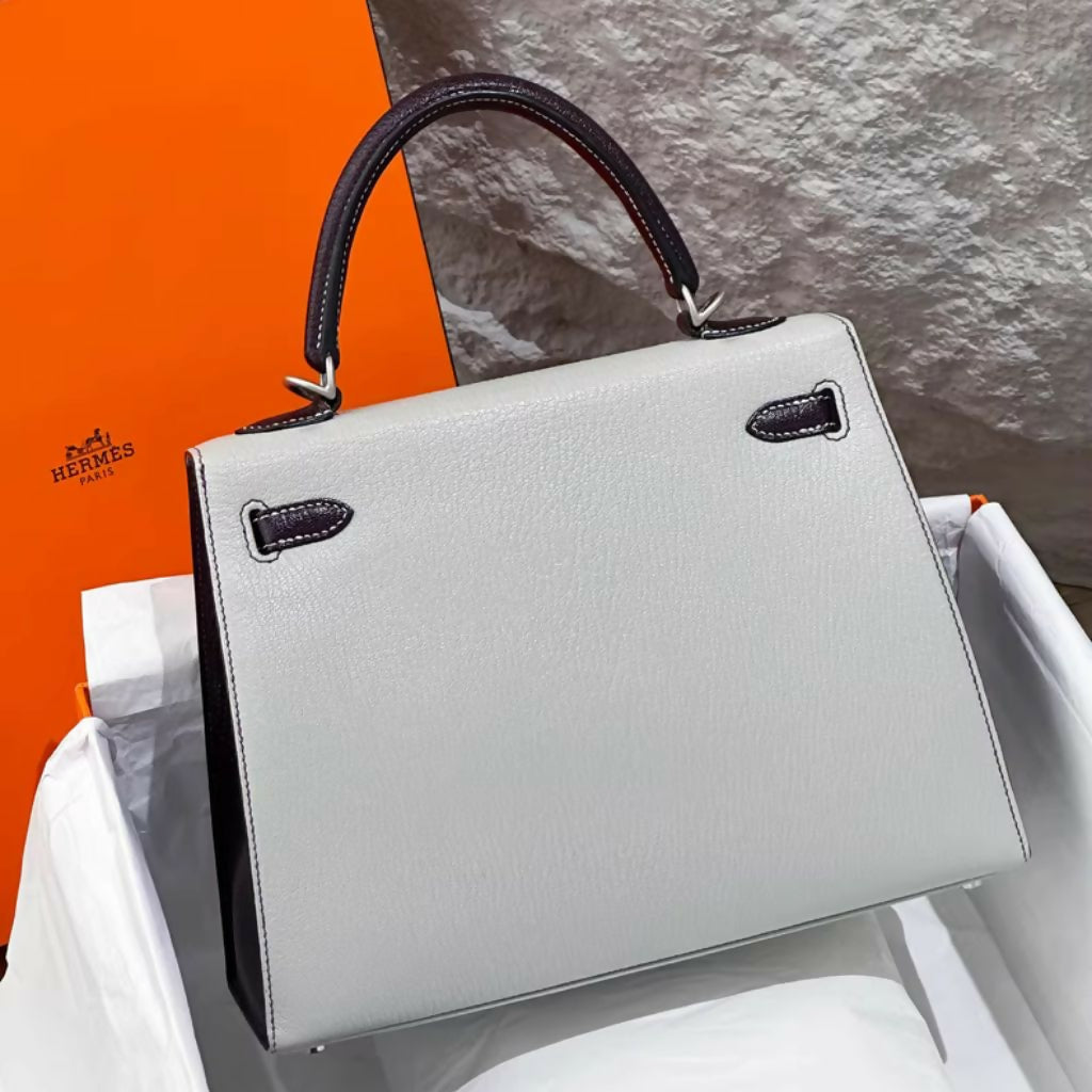 Hermès Special Order (HSS) Kelly Sellier 25 Gris Perle and Cassis Chevre Mysore Palladium Hardware