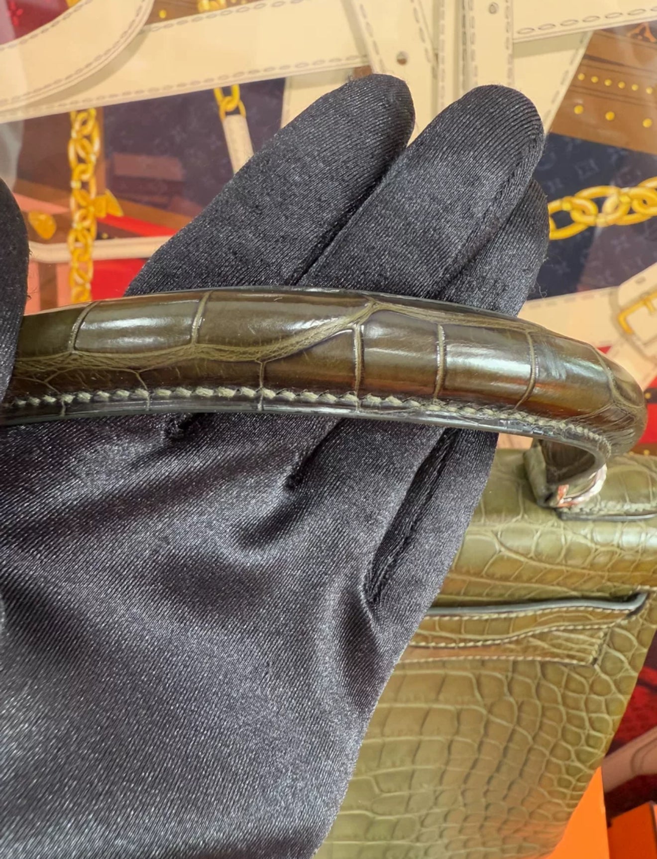 Hermès Kelly 32 olive green crocodile leather Palladium Hardware