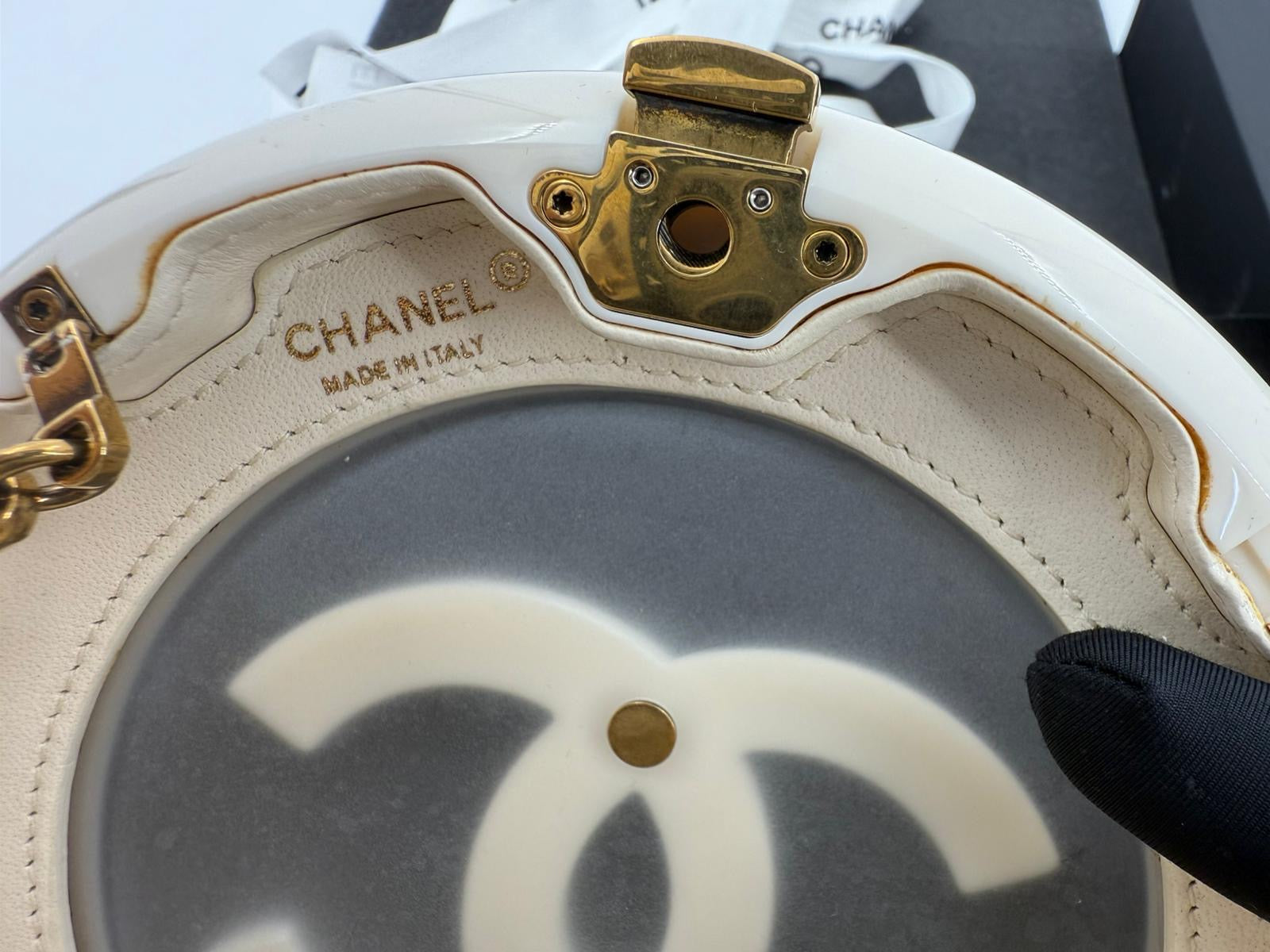 Chanel White Strass and Resin Nautical Wheel Minaudière Bronze Hardware, 2018 Métiers D'art