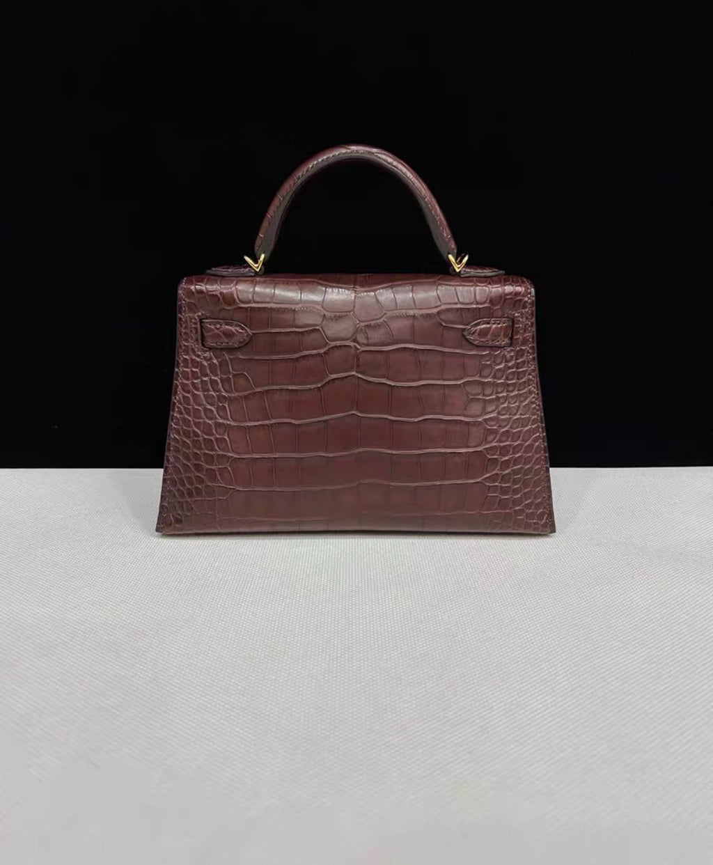 Hermès Mini Kelly Brown Havana Matte crocodile Leather Gold Hardware