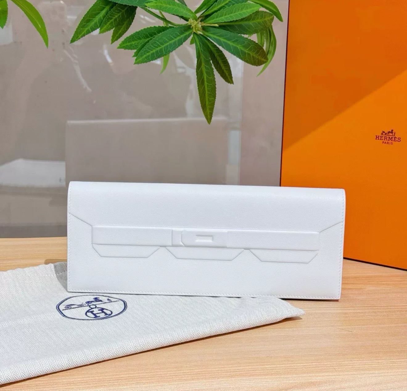 Hermès Kelly Cut Shadow Gris Pale Swift Leather