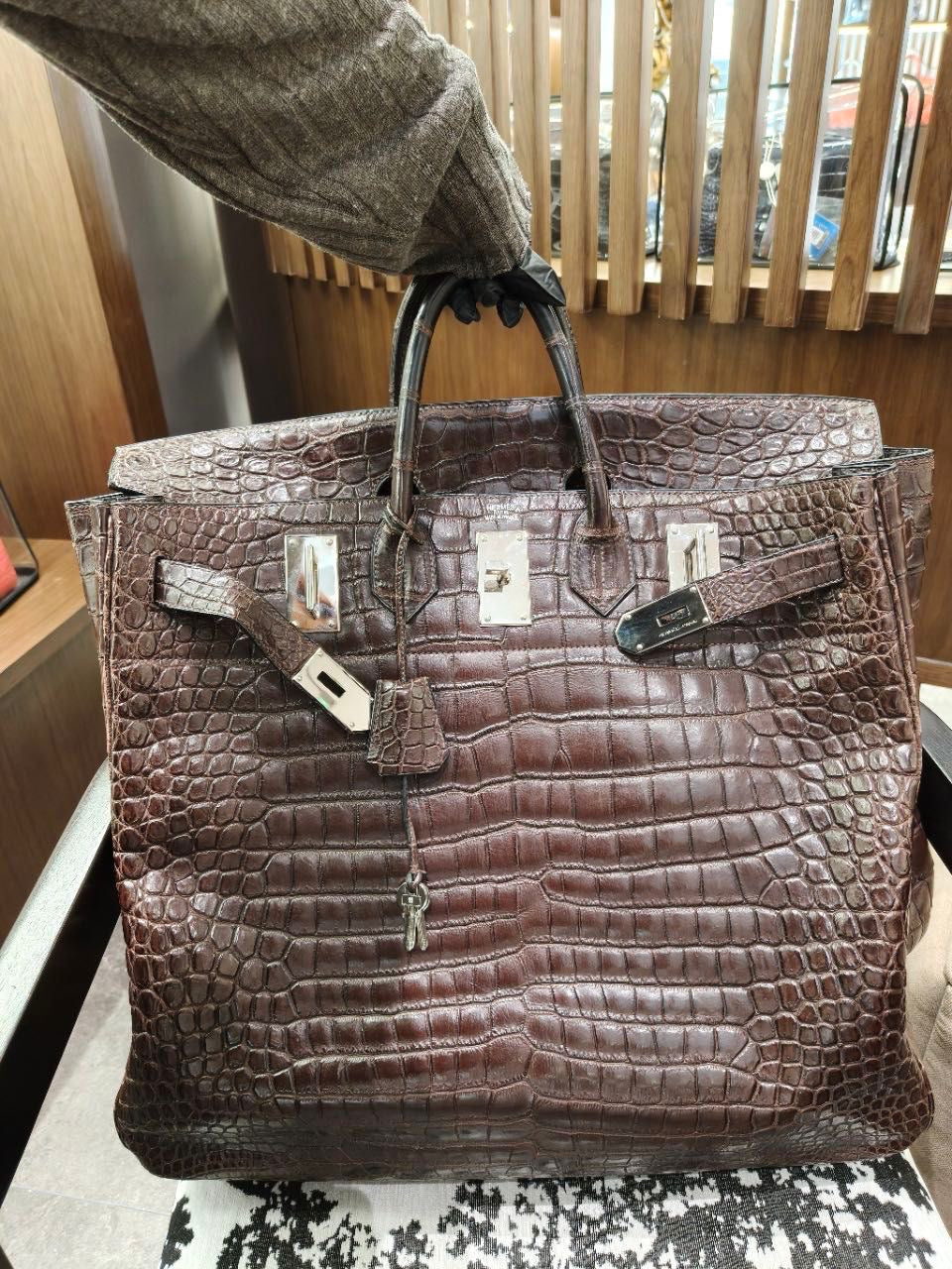 Rare Hermès Birkin HAC 50 Ebene Matte Crocodile Leather Palladium Hardware