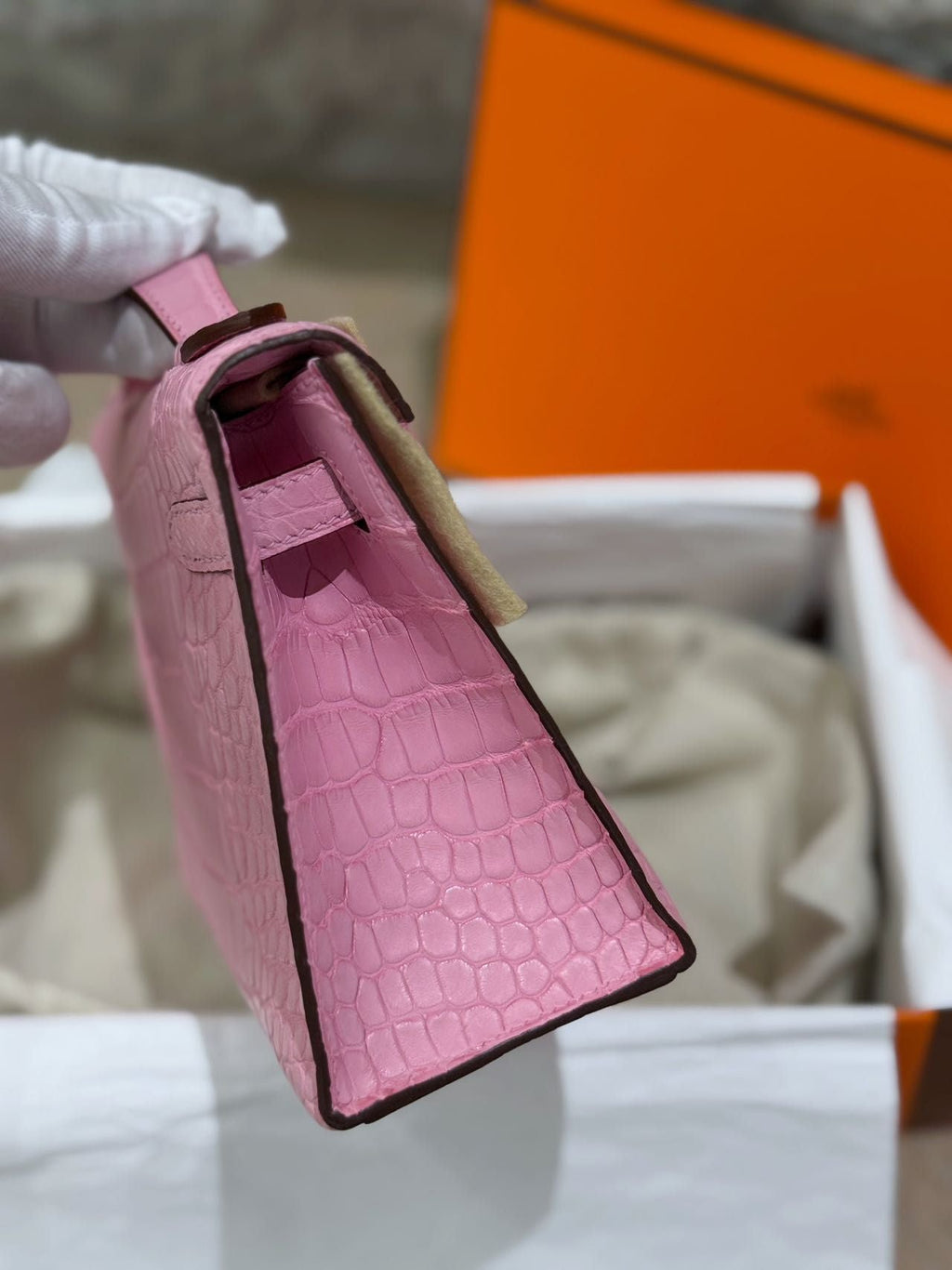 Hermès Kelly Pochette Pink Bubblegum 5P Matte Crocodile Leather Gold Hardware