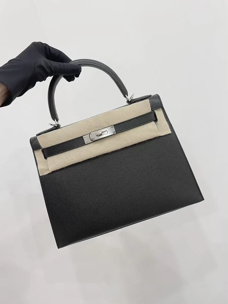Hermès Kelly 28 in black Epsom leather palladium hardware
