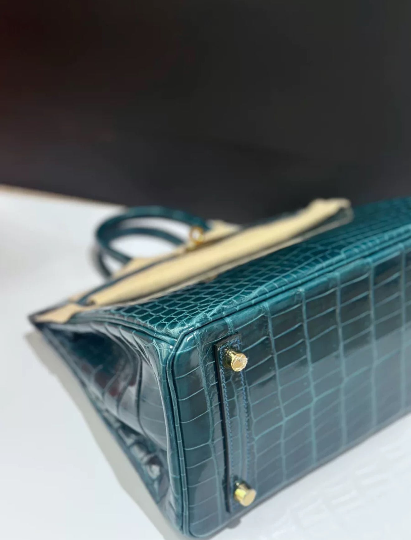 Hermès Birkin 25 Colvert Shiny Crocodile Leather Gold Hardware