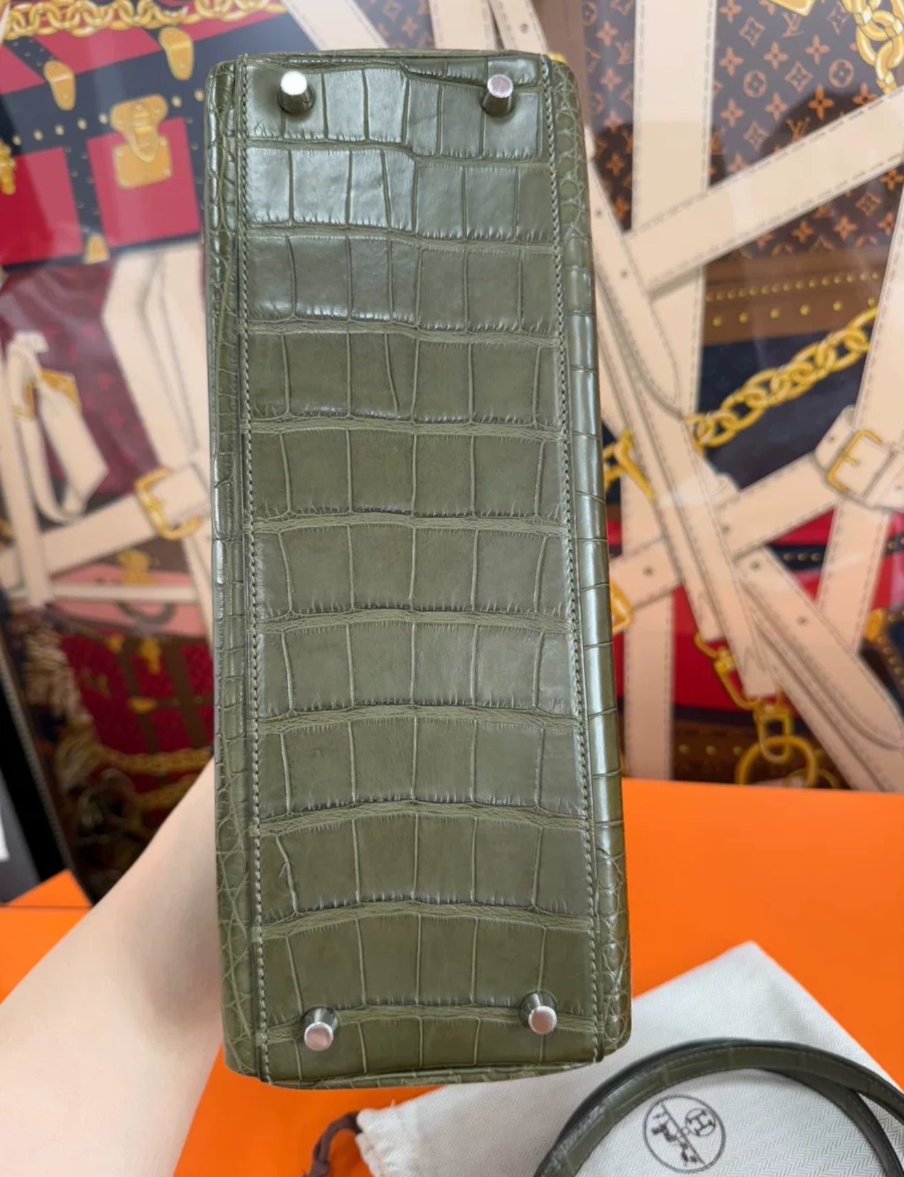Hermès Kelly 32 olive green crocodile leather Palladium Hardware