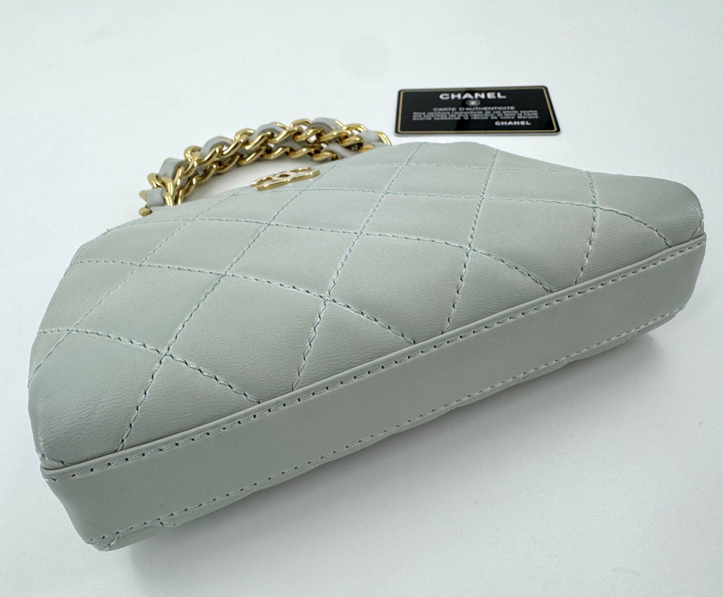 chanel vintage kelly gold handle hardware