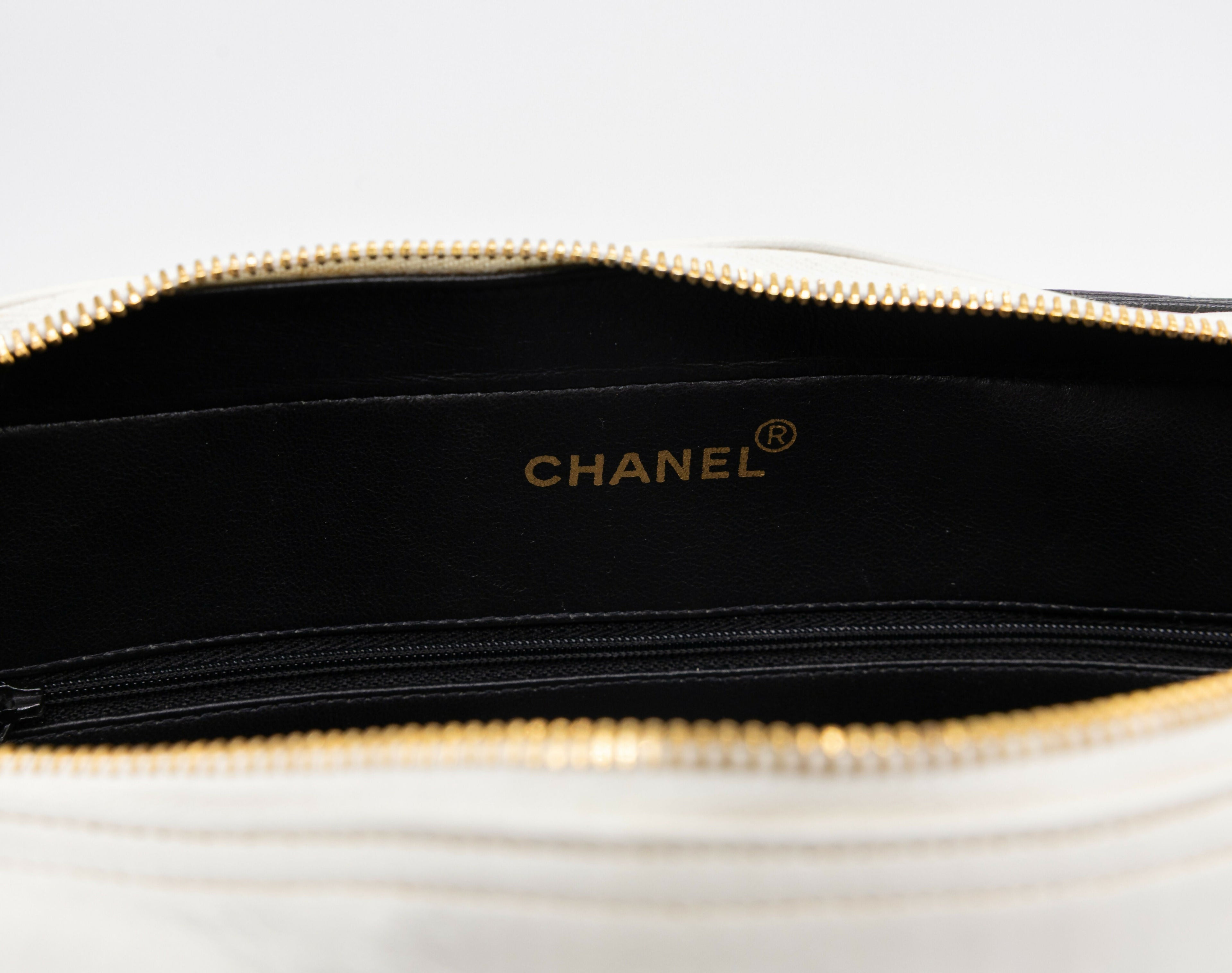 Chanel 1991 Vintage Black & White Shoulder Bag