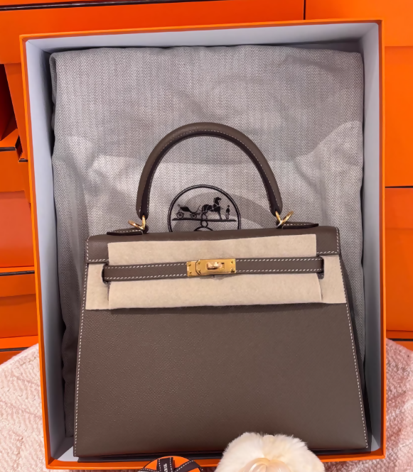 HERMES Kelly 25 Etoupe Epsom Leather Gold Hardware