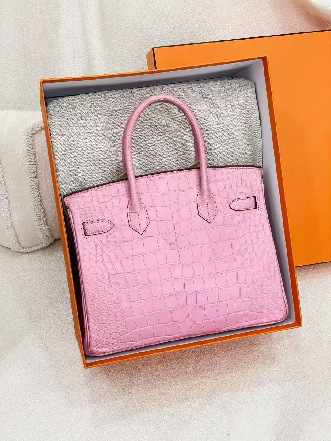 Hermès Birkin 30 5P Pink Bubblegum Matte Crocodile Leather Gold Hardware