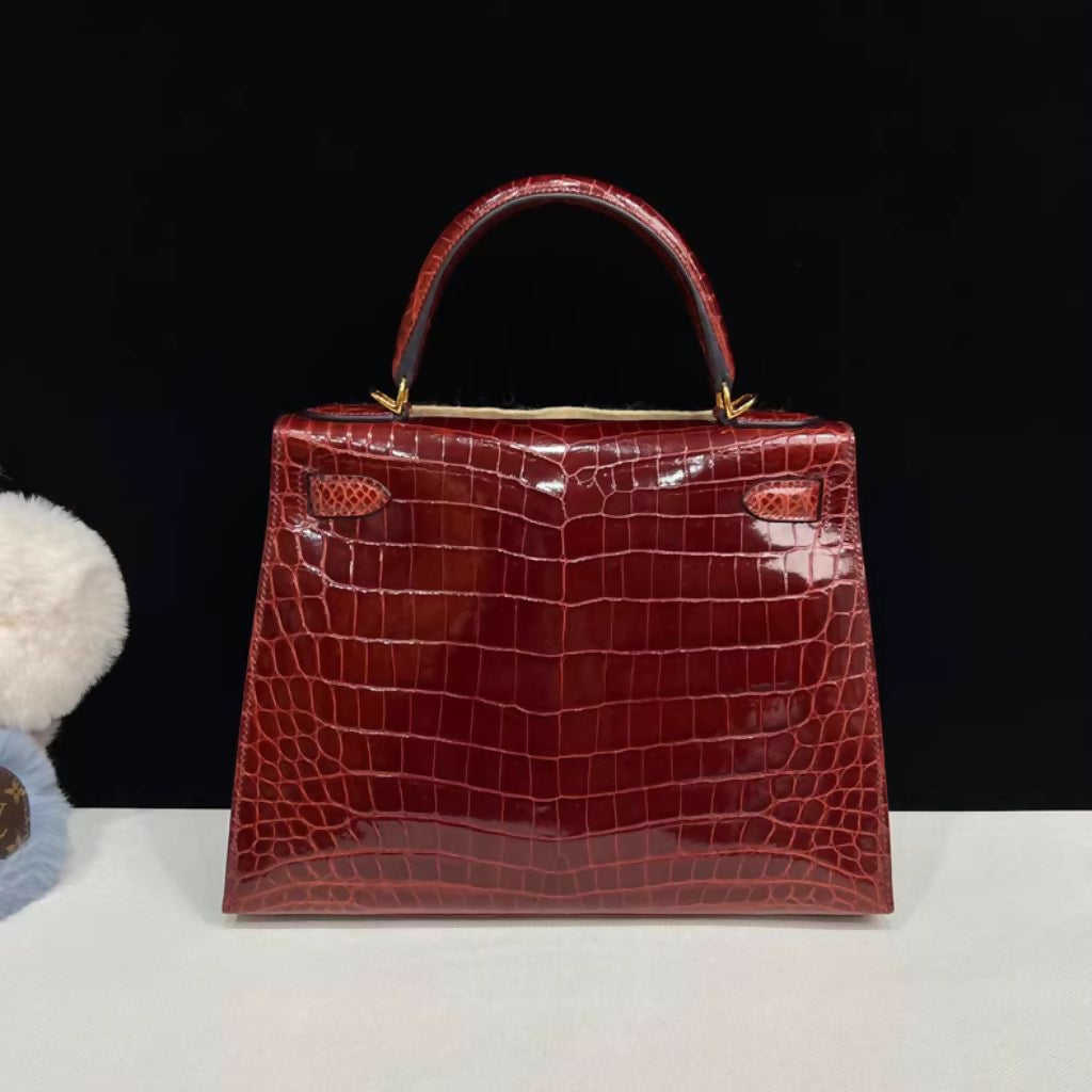 Hermès Kelly 28 Rouge H Crocodile leather with Gold Hardware