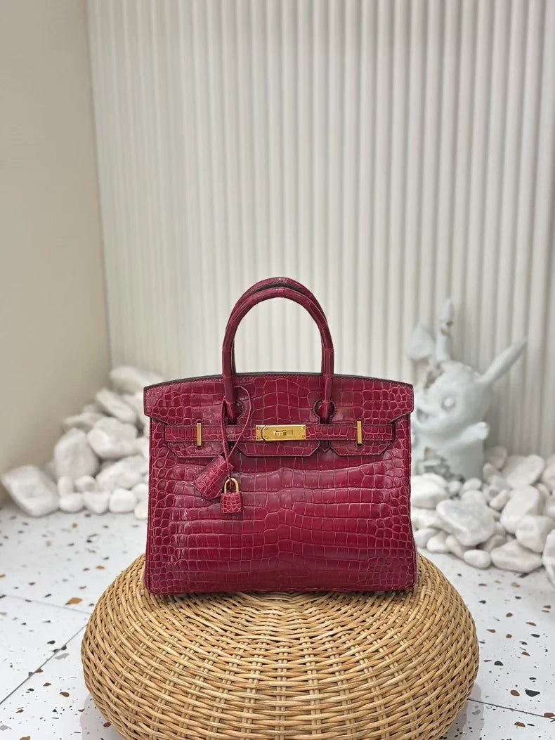 Hermès Birkin 25 shiny red crocodile leather gold hardware