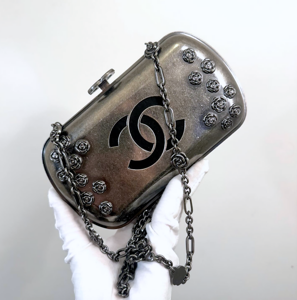 Chanel 2015 Make Fashion Not War Minaudière_1