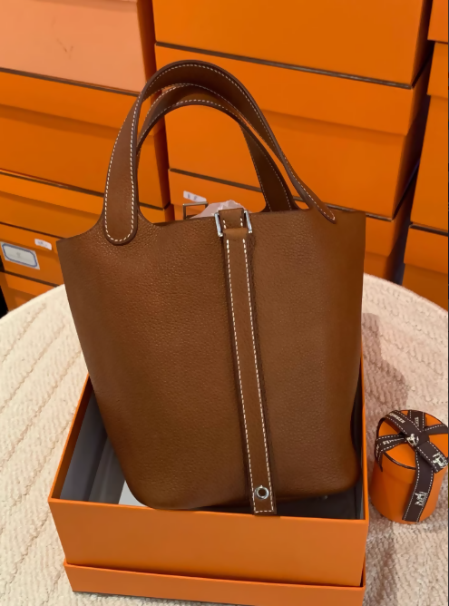 Hermes Picotin 18 Gold Saddle Leather Gold Hardware