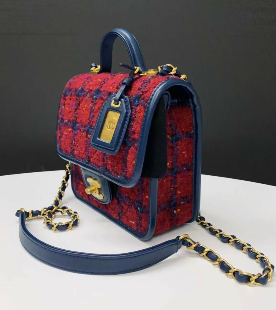 Chanel 22k red tweed messenger bag