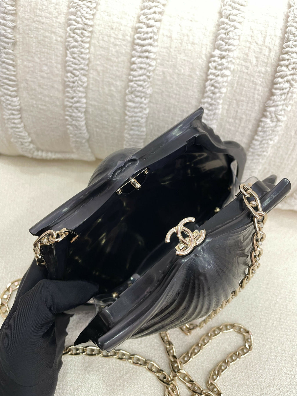 Chanel Cruise 2019 Shell Minaudière