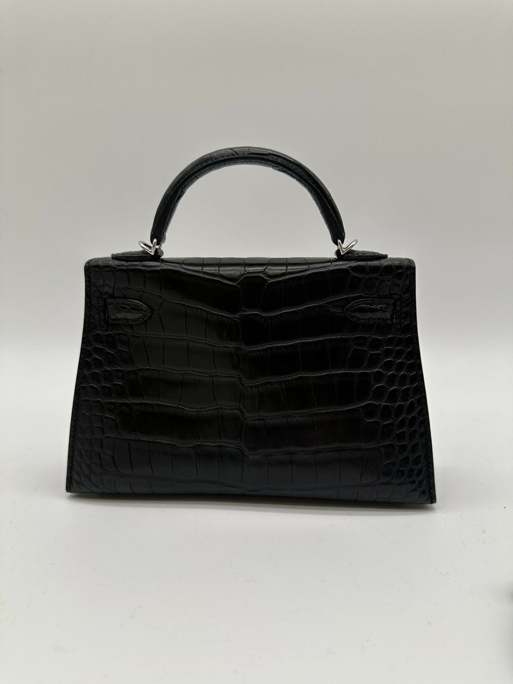 Hermès Kelly 20 Black Matte Alli Missi PHW B 2023