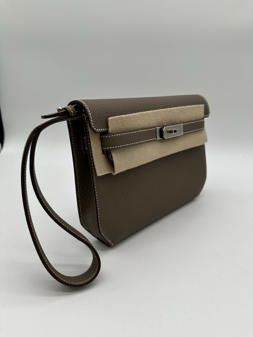Hermès Kelly Depeche Etoupe PHW Stamp W 2025