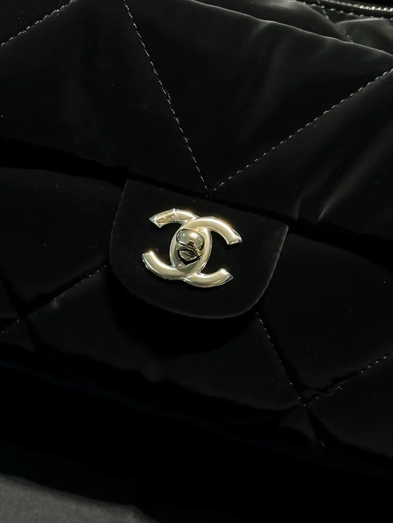 Chanel 25N large black shoulder bag