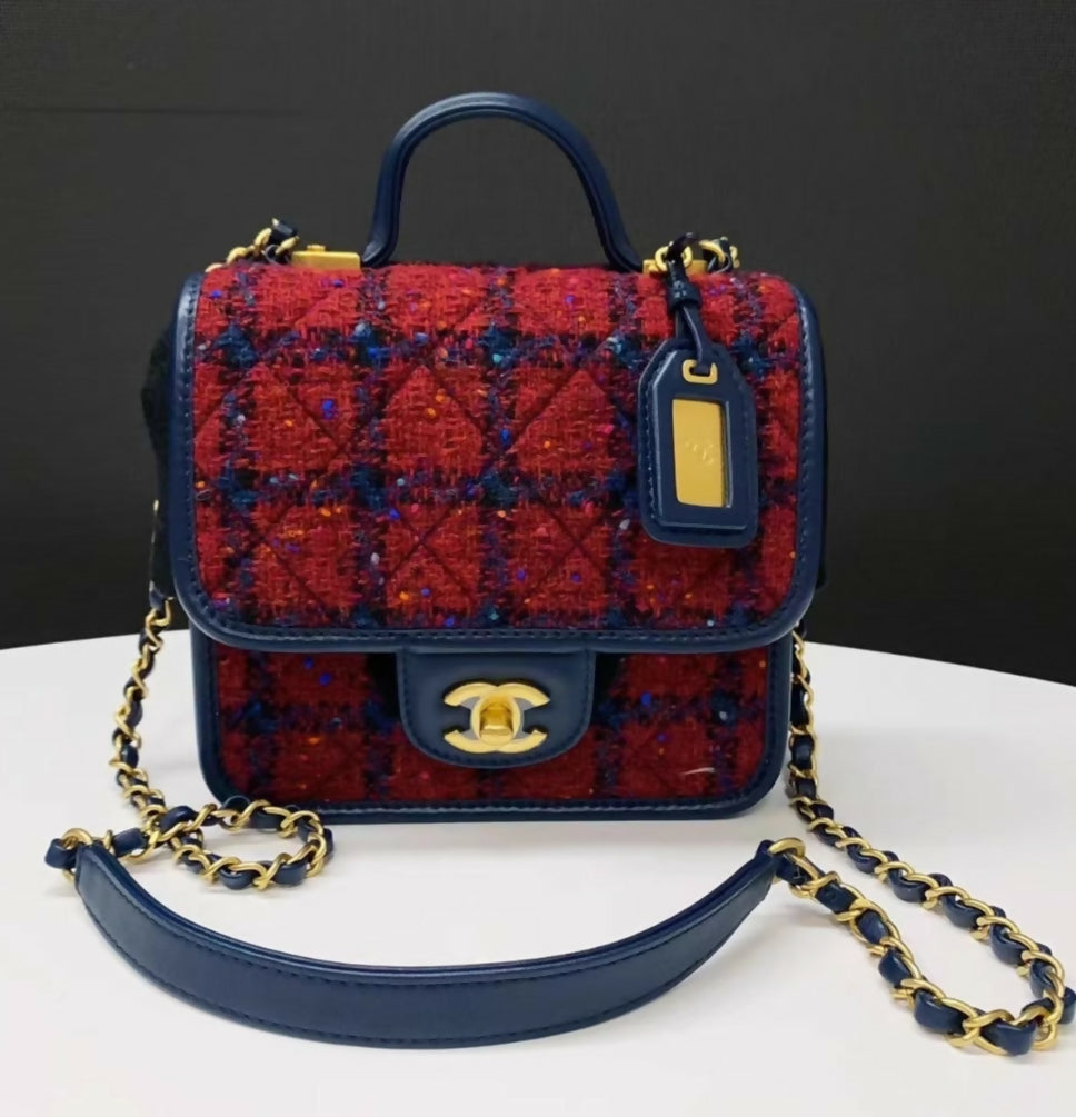 Chanel 22k red tweed messenger bag