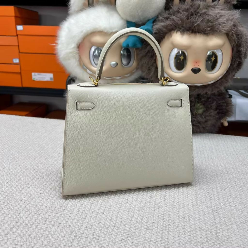 Hermès Kelly 25 Ecru Epsom Leather with Gold Hardware