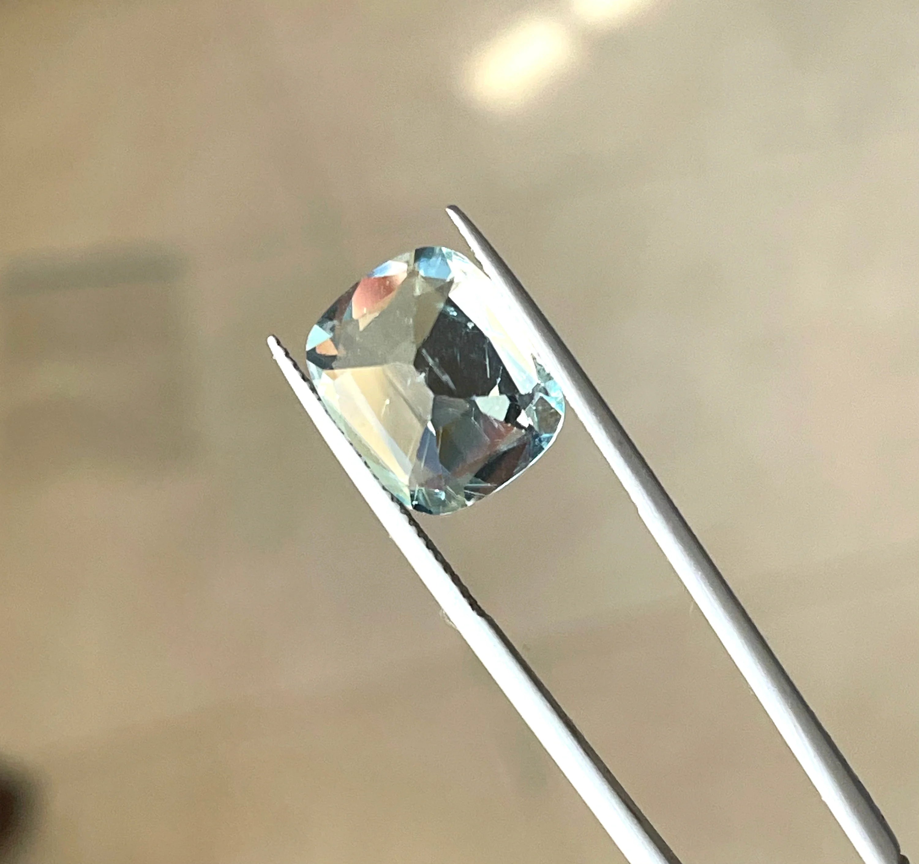 7.8 carats Blue Aquamarine Loose Stone -Emerald Cut - Cushion Cut