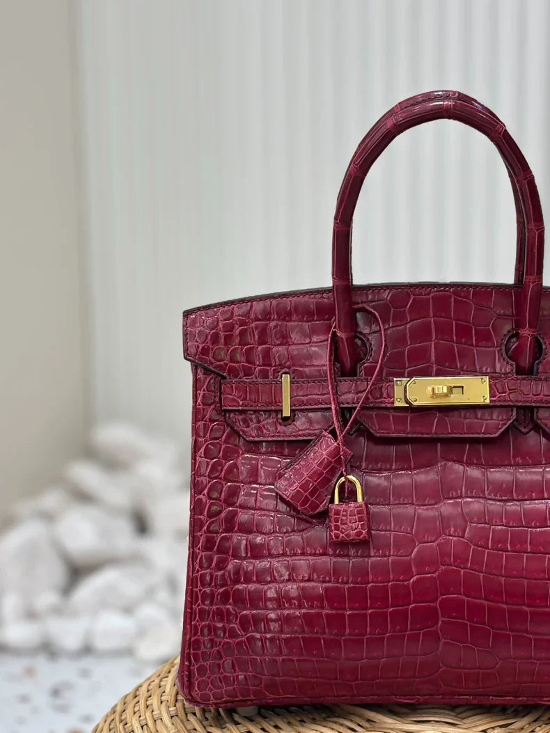 Hermès Birkin 25 shiny red crocodile leather gold hardware