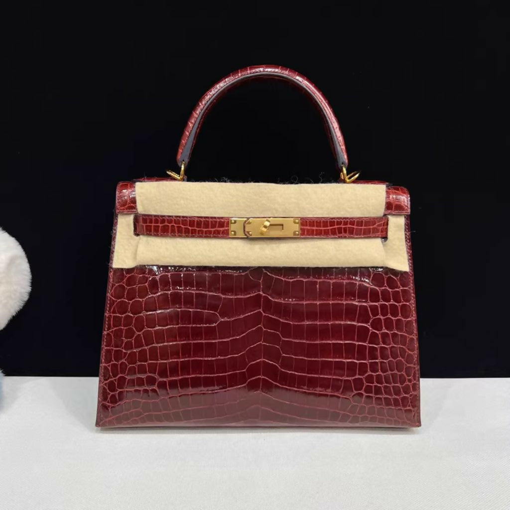 Hermès Kelly 28 Rouge H Crocodile leather with Gold Hardware