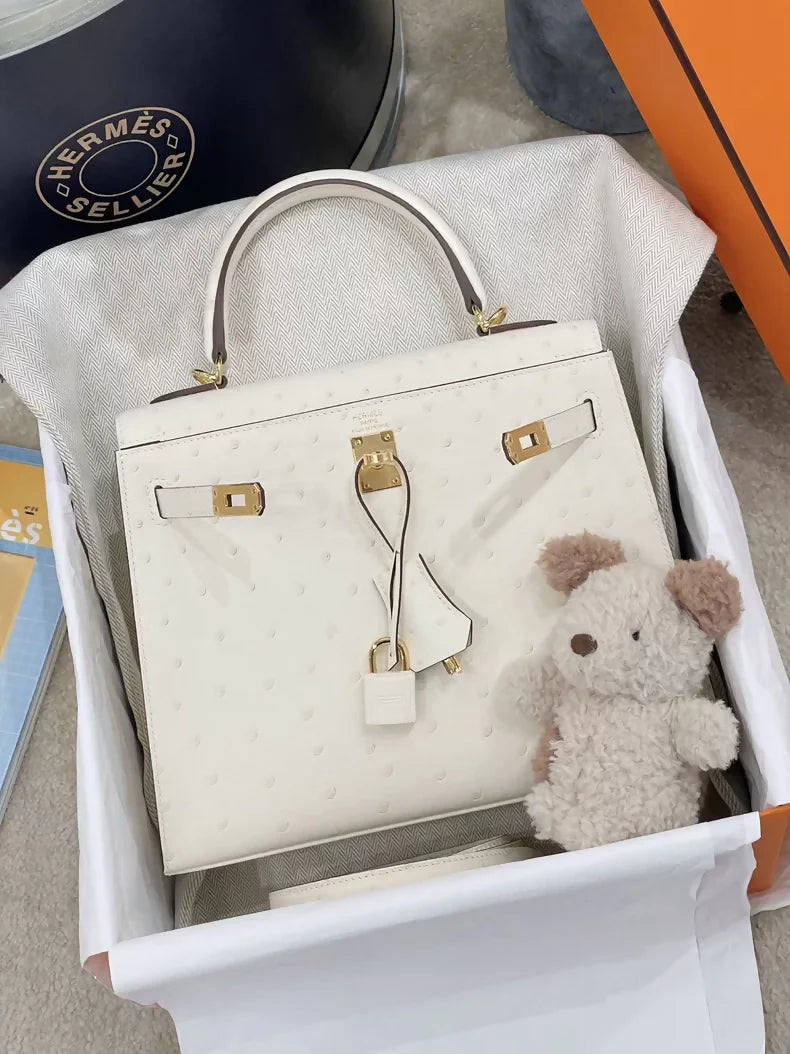Hermès Kelly 25 Nata Ostrich Leather Gold Hardware