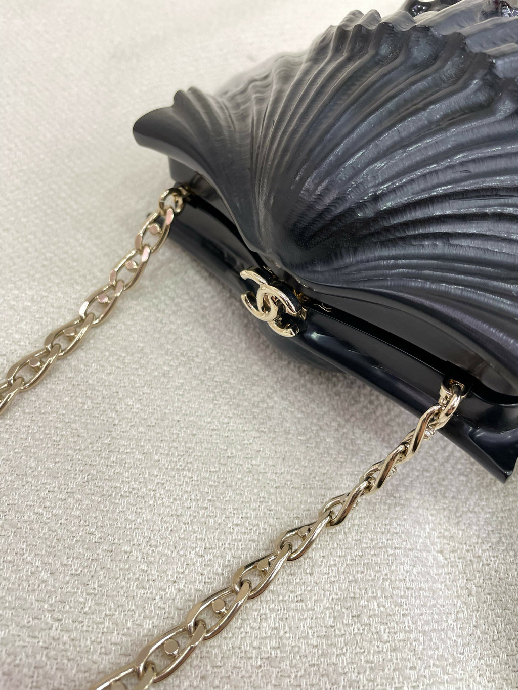Chanel Cruise 2019 Shell Minaudière