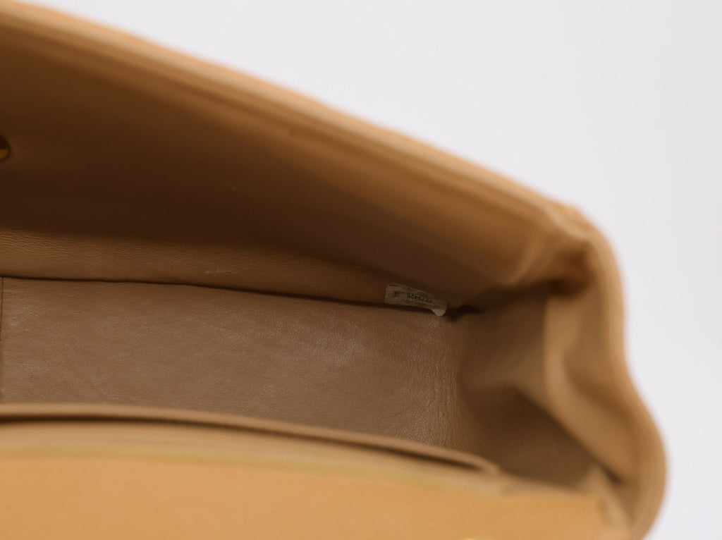 Chanel Vintage 1990s Caviar Ligt Beige Jumbo Single Classic Flap Bag
