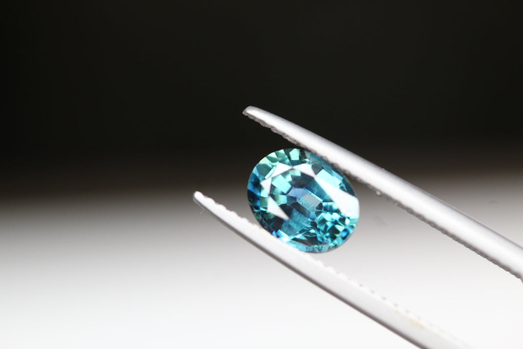 1.56 ct Oval Greenish Blue Ceylon Sapphire - Green Sapphire