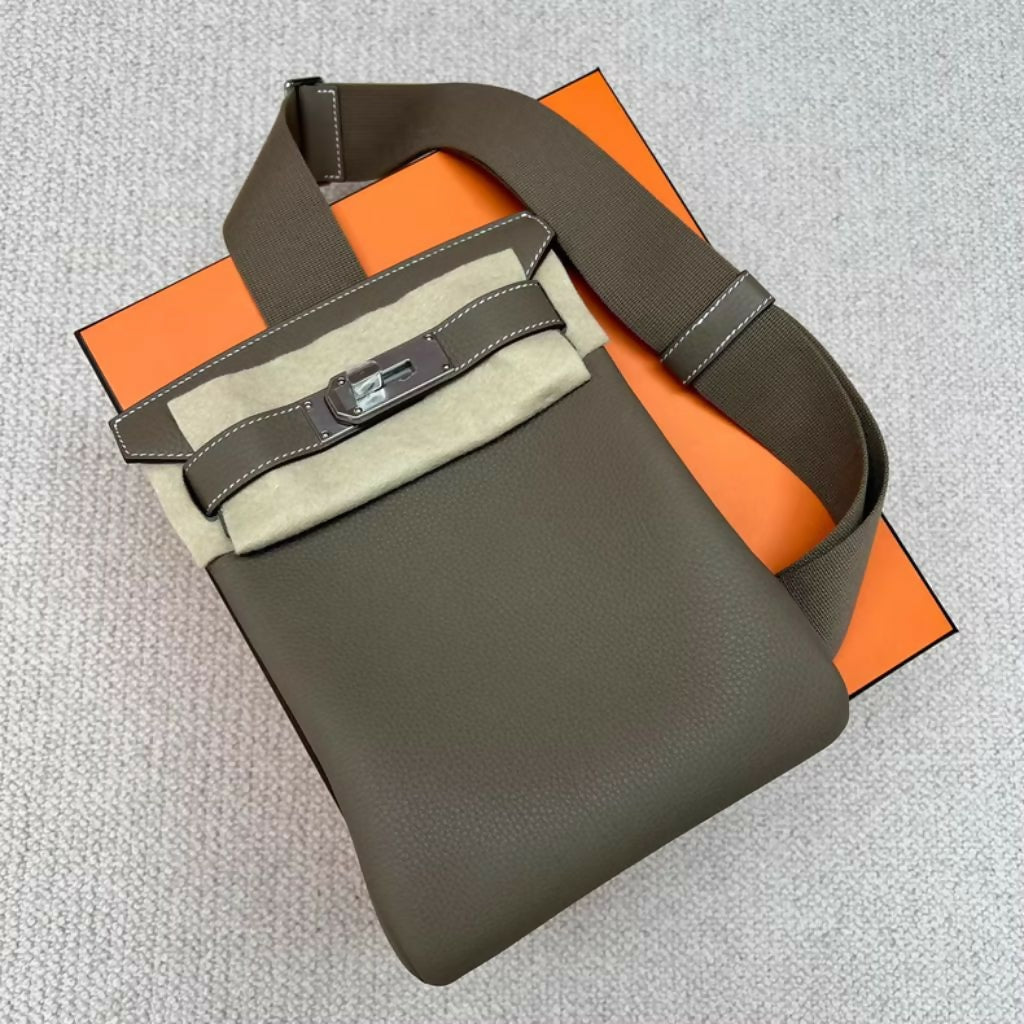 HERMÈS Hac a Dos PM Etoupe Togo Palladium hardware