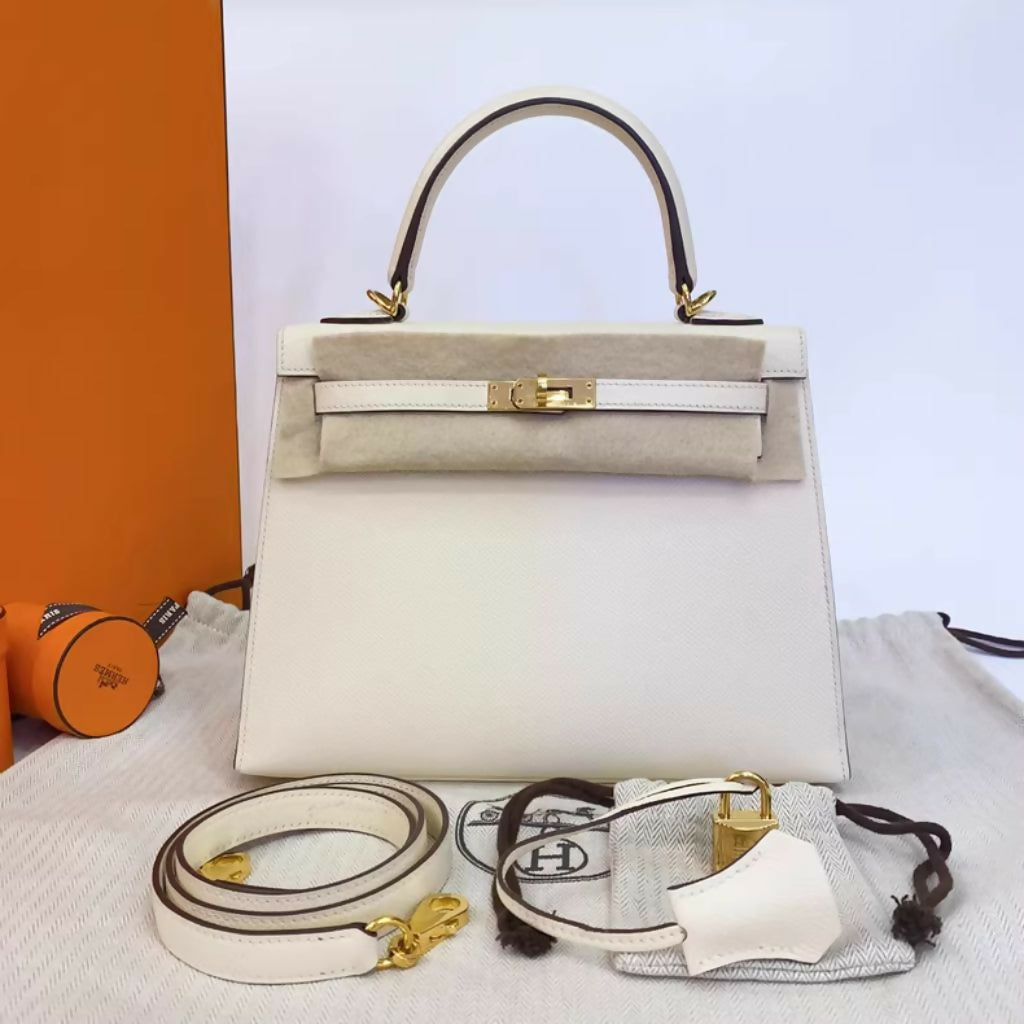Hermès Kelly 25 Craie Epsom Leather with Gold hardware