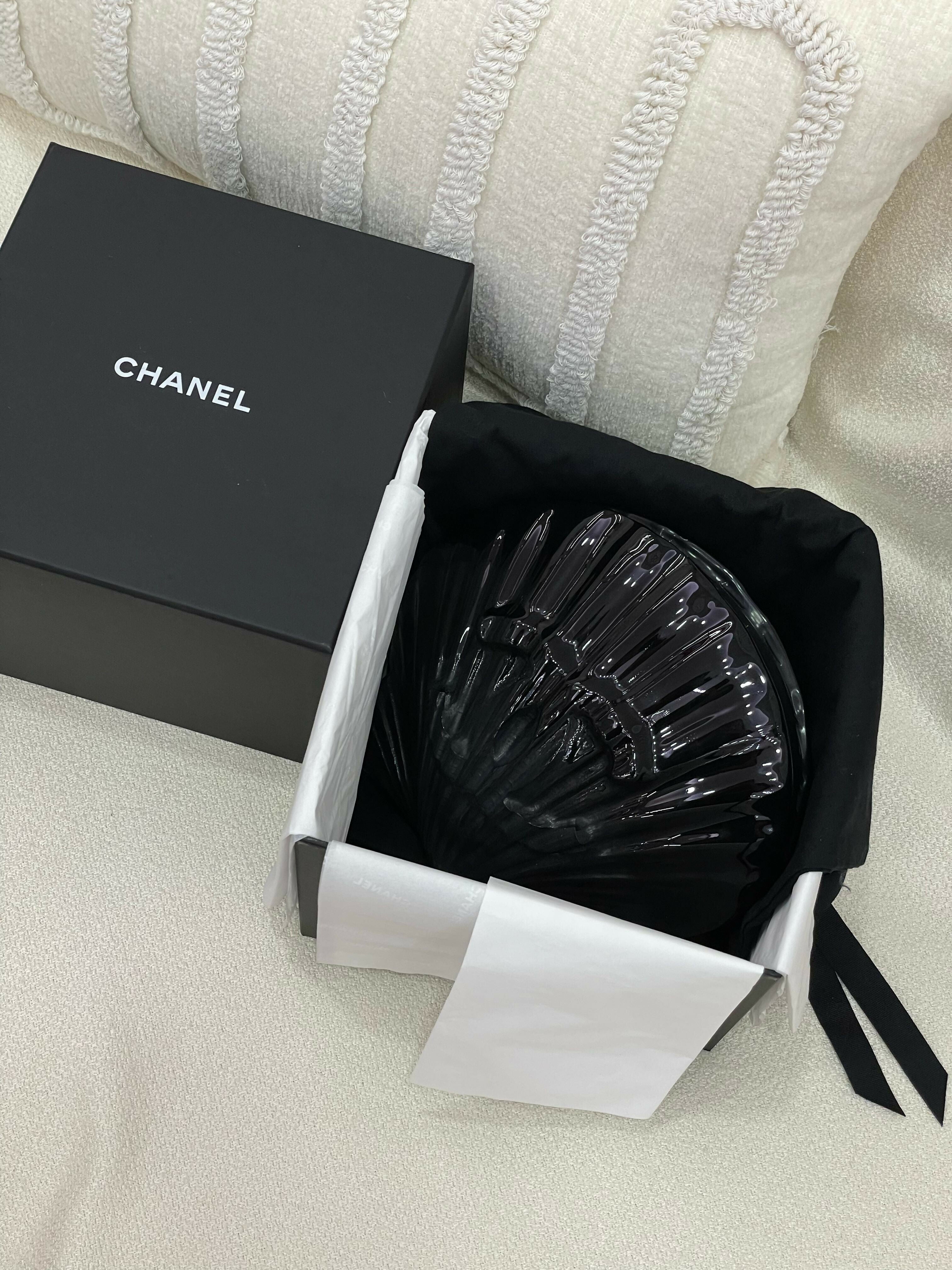 Chanel Cruise 2019 Shell Minaudière