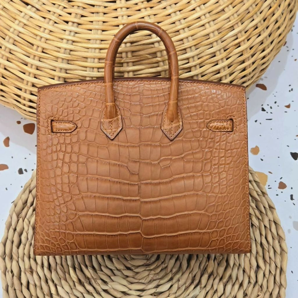 Hermès Birkin 20 Gold Matte Crocodile sellier Leather Gold Hardware